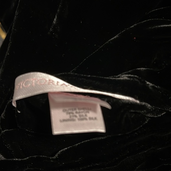 NWT Vintage Sz M/L Victoria Secret Blk Velvet leopard silk lined robe - Picture 5 of 5